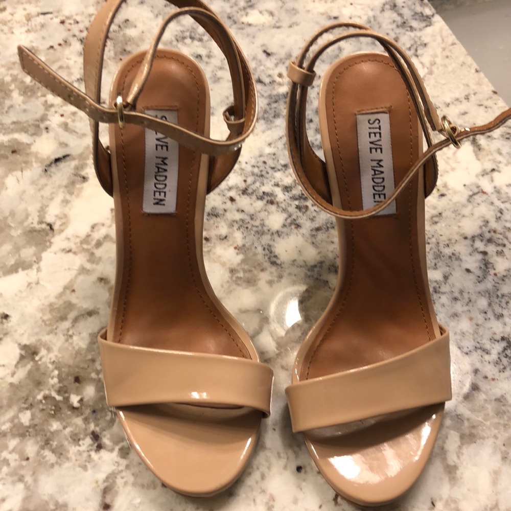 Steve Madden nude heels